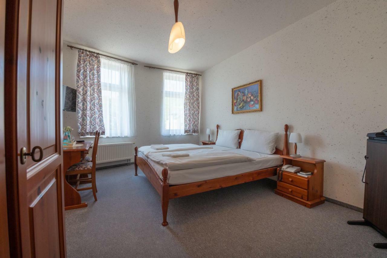 Haus Schlematal Hotel Und Restaurant Bad Schlema Eksteriør billede