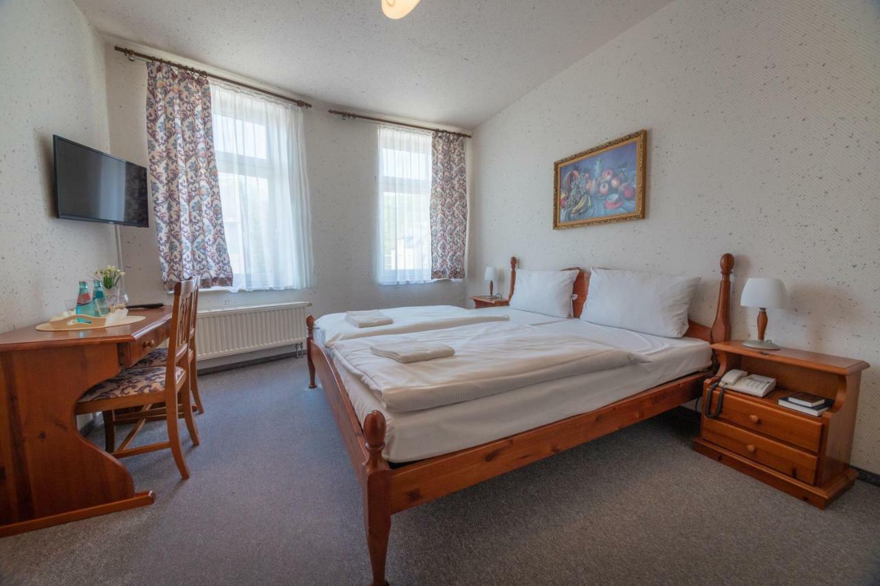 Haus Schlematal Hotel Und Restaurant Bad Schlema Eksteriør billede